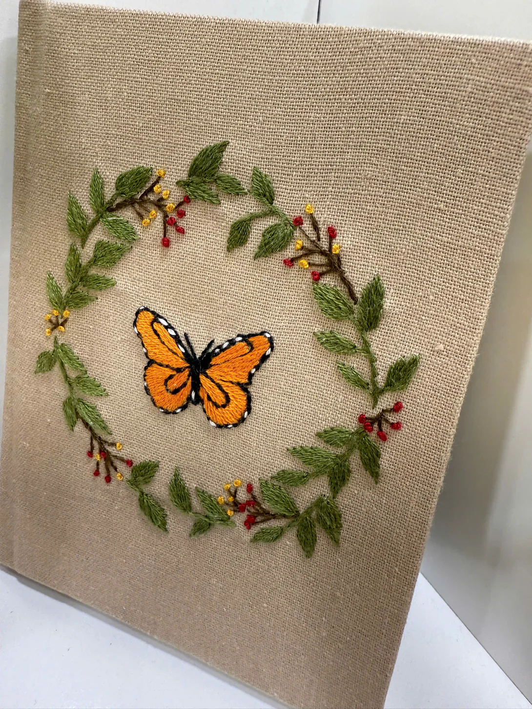 Thêu vải theo yêu cầu